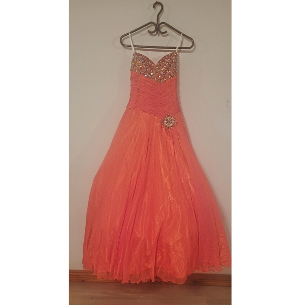 Mac Duggal Prom Gown